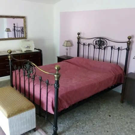 2 Fields Castellaneta