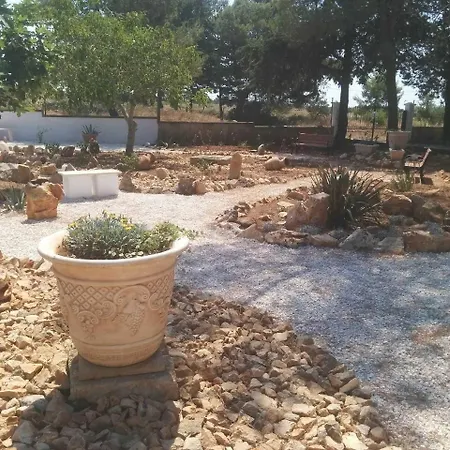 2 Fields Bed & Breakfast 3*