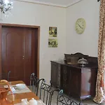 住宿加早餐酒店 2 Fields 卡斯泰拉内塔