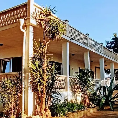 فندق مبيت وإفطار 2 Fields 3*