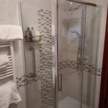 2 Fields Bed & Breakfast 3*