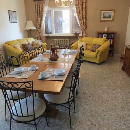 Bed & Breakfast 2 Fields