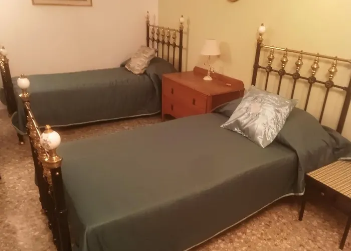 2 Fields Bed & Breakfast 3*