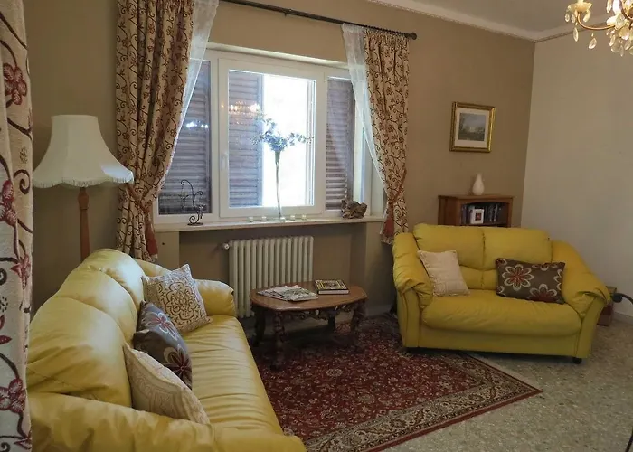 2 Fields Bed & Breakfast